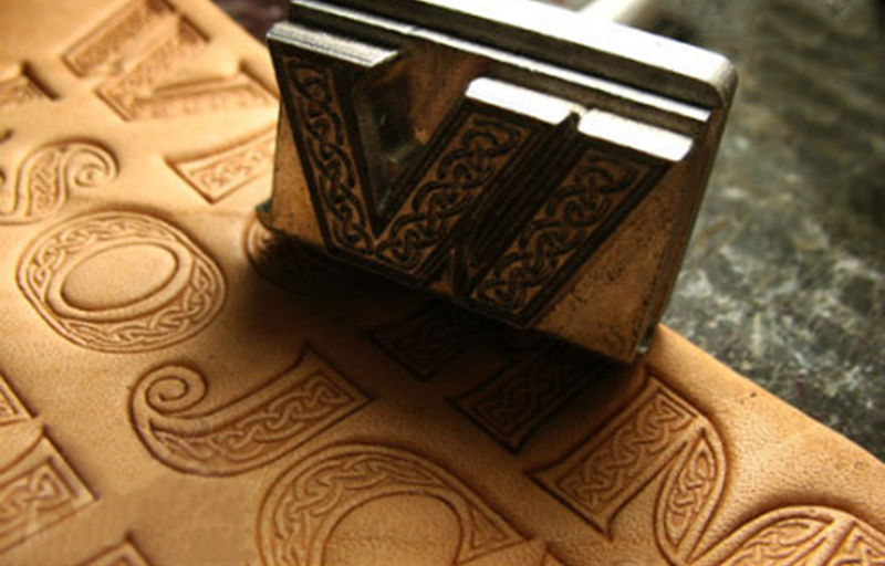 Celtic style La Táne Culture C - Unique Leather Work recension och pris