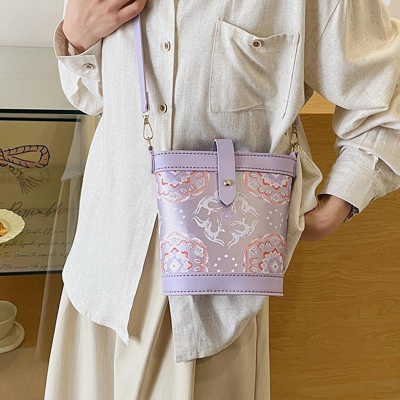 DIY Knitted Bag - Pink Vintage - Leatherwork Patterns recension och pris