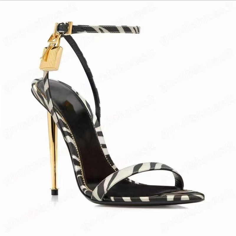 Buckle Strap Solid Color Key L - Leather Work Heels recension och pris