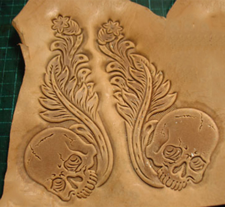 Tang dynasty flower Skull Hand - Unique Leather Work recension och pris